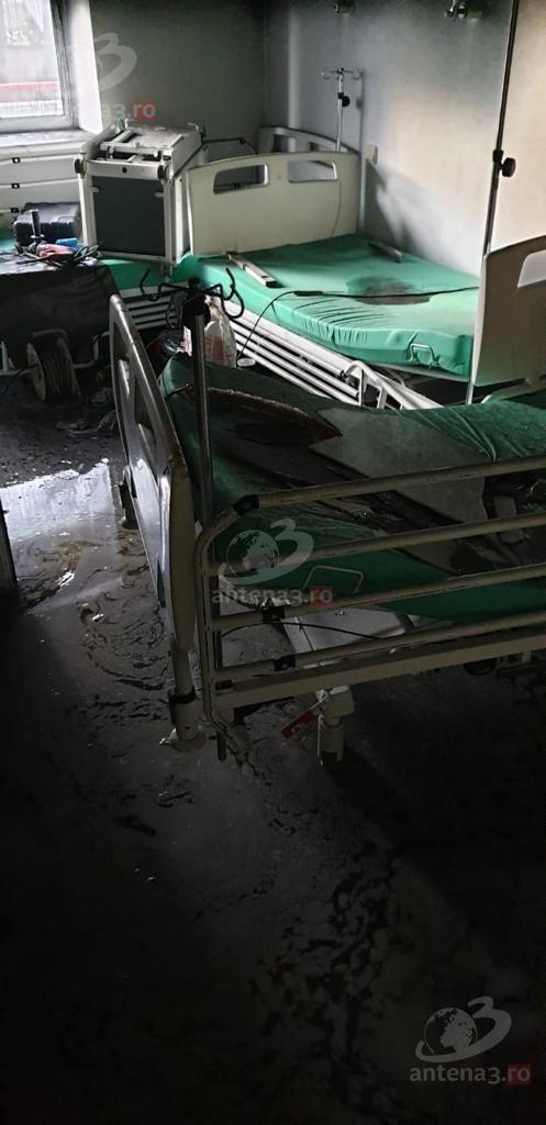 Noi imagini din interiorul saloanelor distruse în incendiul de la Institutul Matei Balş 695860