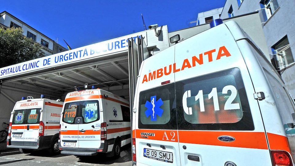 Un bărbat, în stare gravă la spital după ce și-a dat foc, în Iași