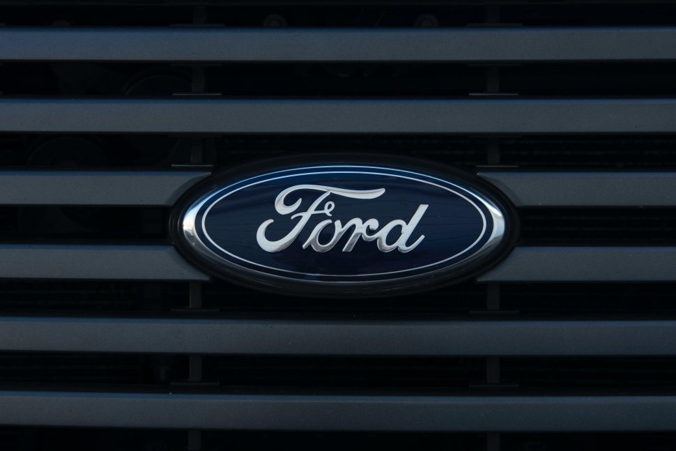 De ce să investeşti în piese auto Ford OEM şi nu în orice piesă de schimb de calitate inferioară?
