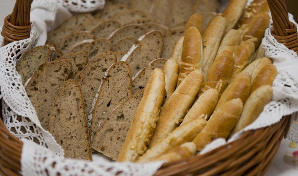 Diferenţele dintre pâinea congelată şi cea proaspătă. Ce arată un studiu făcut în România