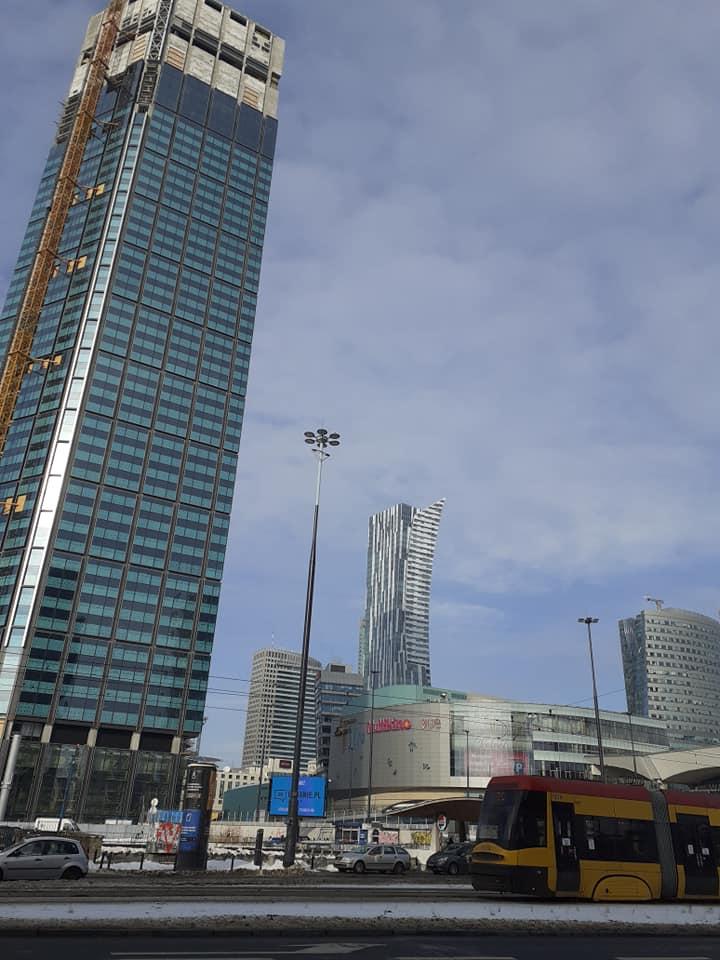 Aceasta este cea mai înaltă clădire din Uniunea Europeană! A costat o avere iar pandemia riscă să o pună la pământ 696393