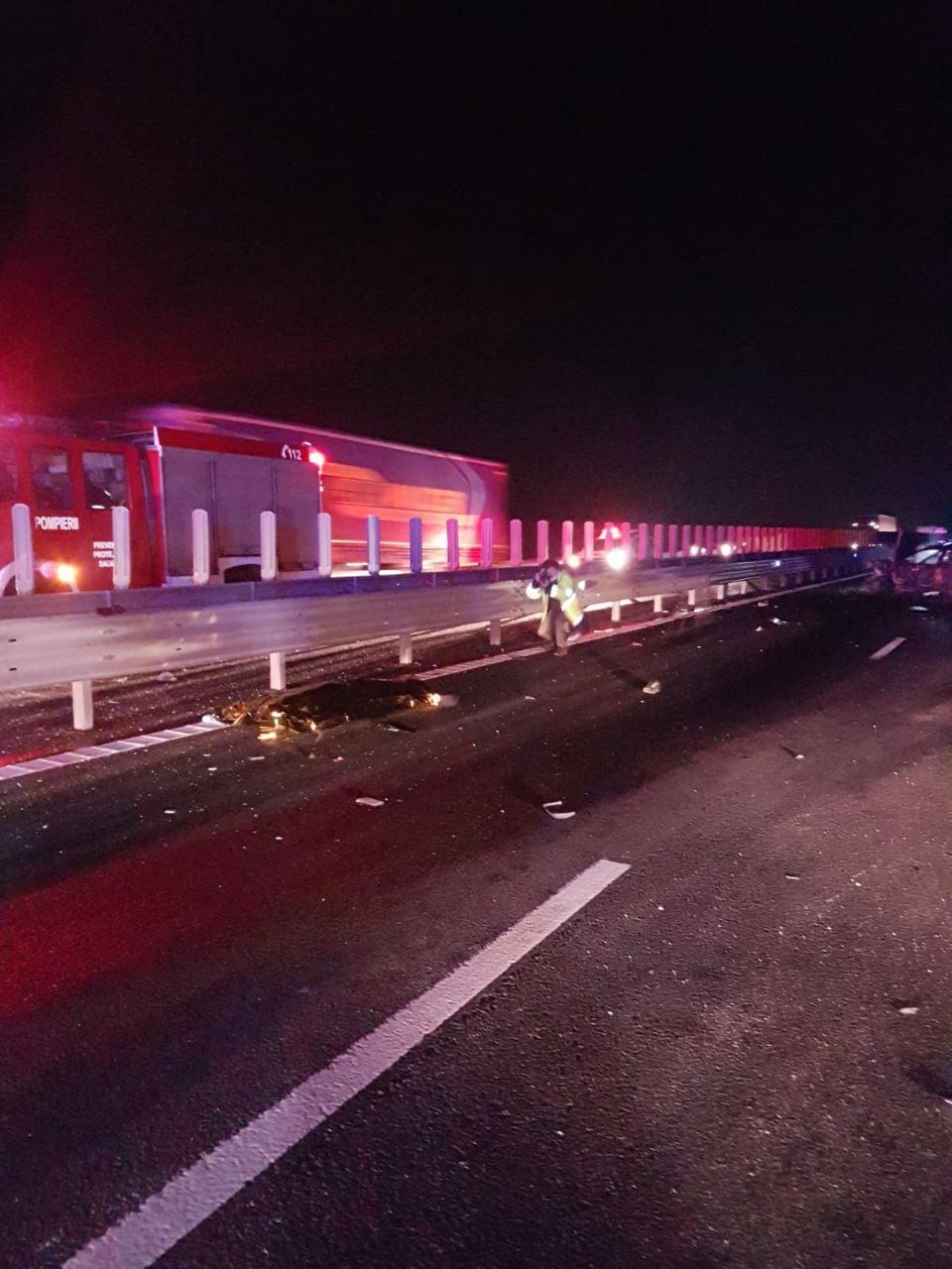 Grav accident rutier la Arad! Una din maşini a luat foc. Sunt 7 victime, iar circulația este oprită 696634