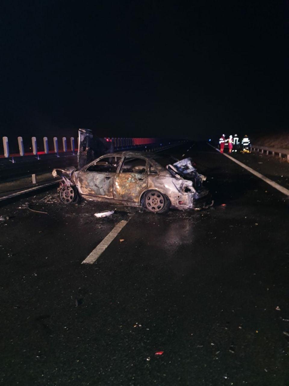 Grav accident rutier la Arad! Una din maşini a luat foc. Sunt 7 victime, iar circulația este oprită 696635
