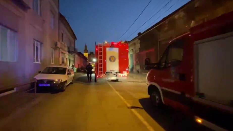 Explozie la un imobil din Timișoara. Un bărbat a rămas prins sub dărâmături 696589