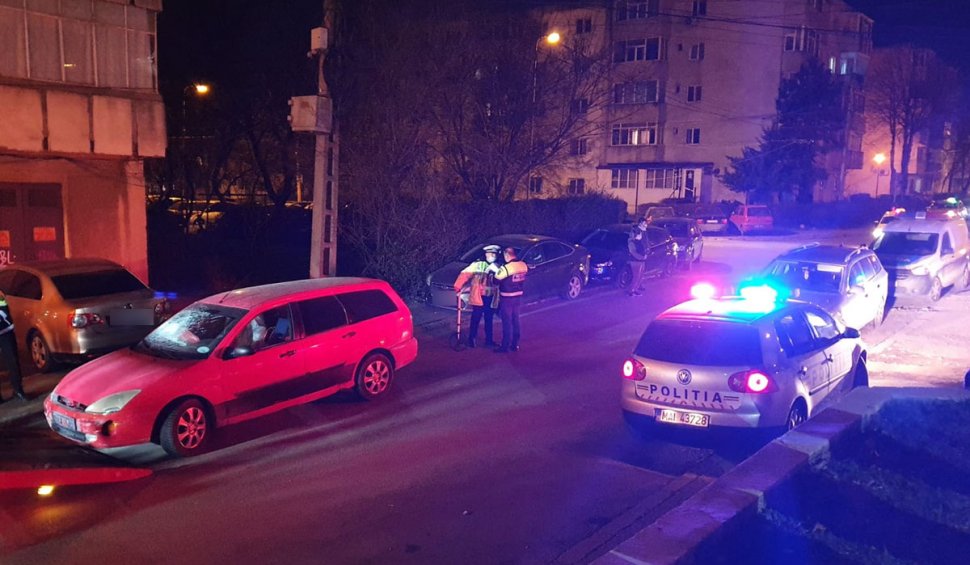 Un şofer fără permis a lovit 10 maşini parcate pe o stradă din Constanţa