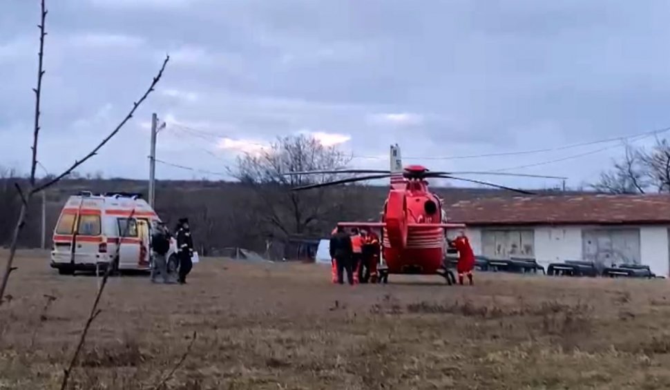 Doi copii au ajuns la spital cu arsuri grave după ce s-au opărit cu borș moldovenesc. A fost chemat elicopterul SMURD