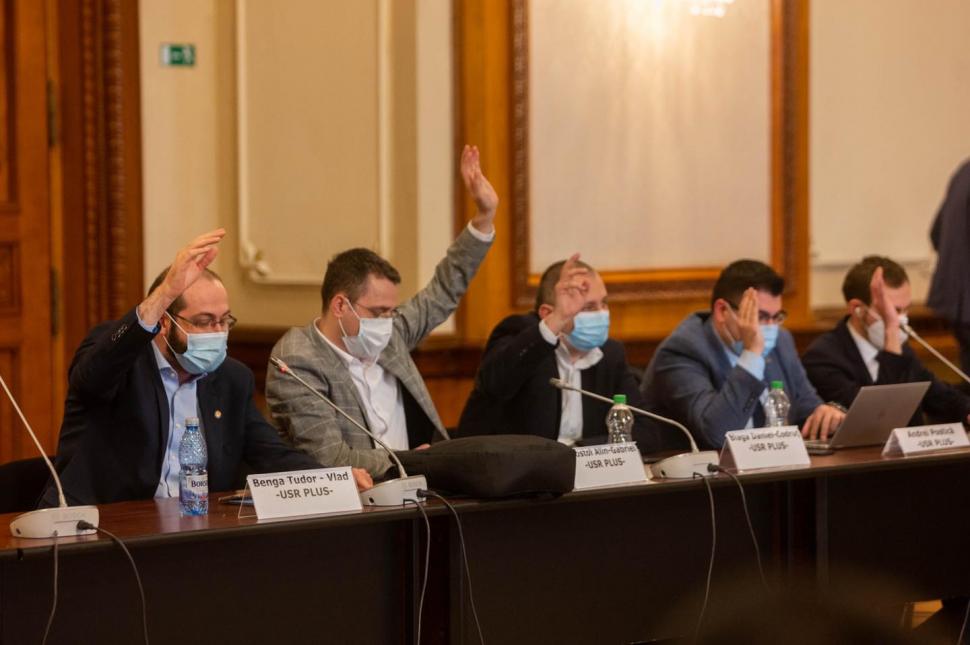 Firea: Amendament pentru alocarea a 100 de milioane de euro pentru modernizarea CET-urilor, respins 696813