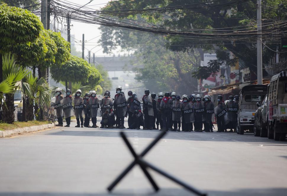 Represiune sângeroasă după lovitura de stat: poliția din Myanmar a deschis focul și a ucis cel puțin 18 oameni 696934