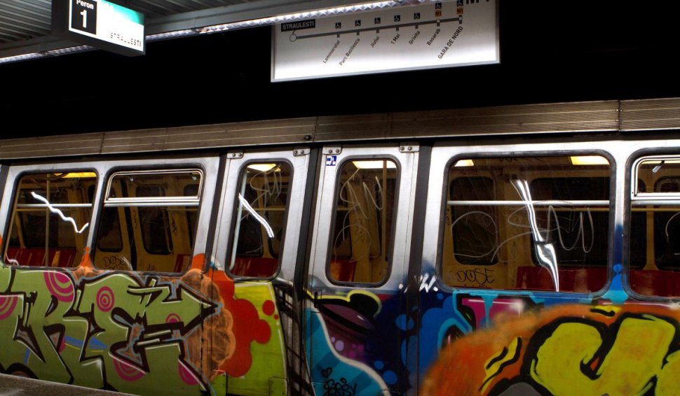 Călătoriile cu metroul se scumpesc. Ministrul Drulă spune cât va costa cartela Metrorex