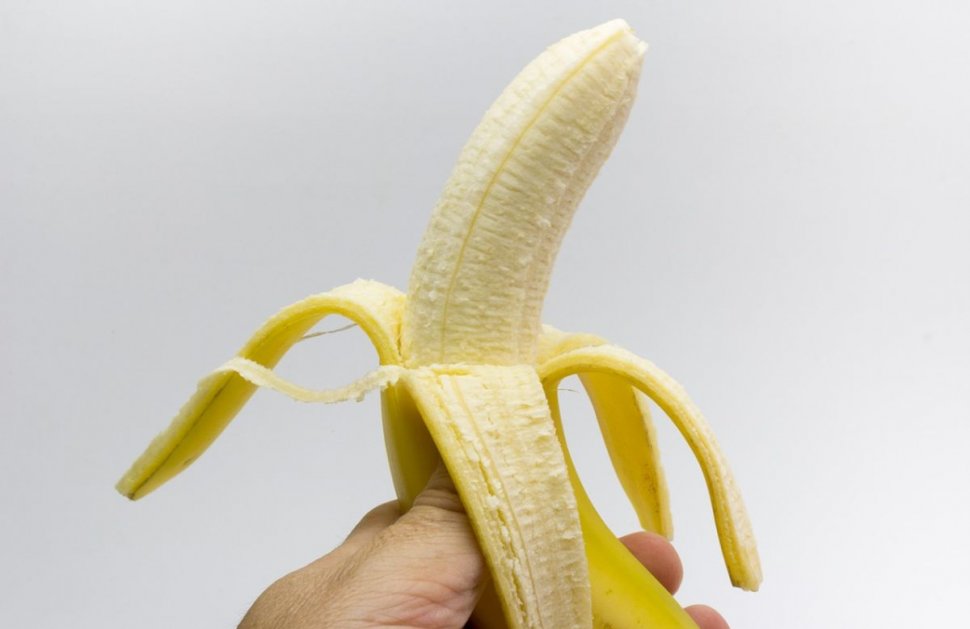 Dr. Mihaela Bilic: ”O banană pe zi ține doctorul psihiatru departe de casă”