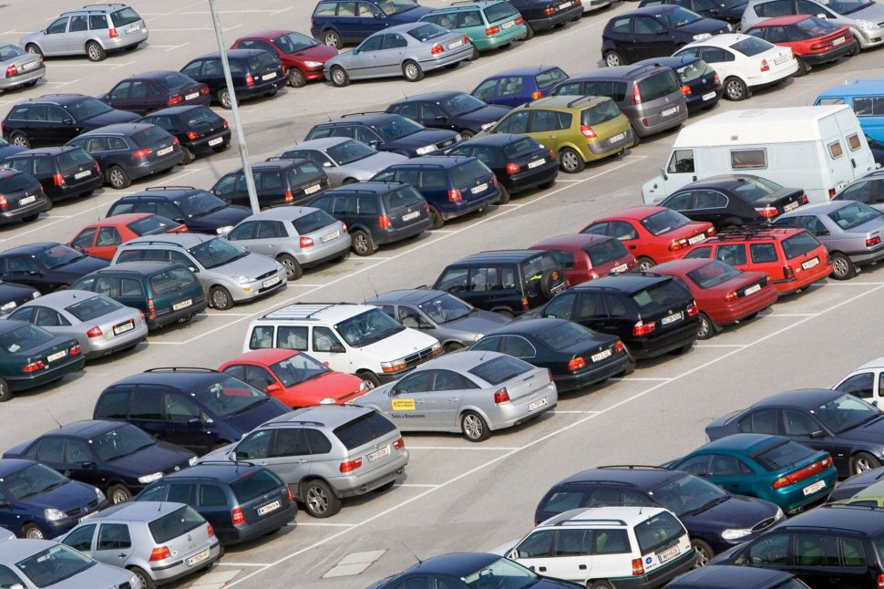 Veşti bune pentru locuitorii Sectorului 5 din Bucureşti privind locurile de parcare