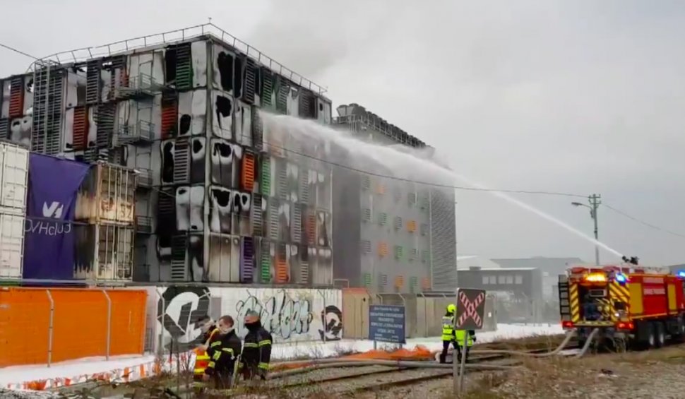 Incendiu de proporții la centrele de date din Strasbourg ale companiei OVH, care găzduiesc servere și pentru companii din România