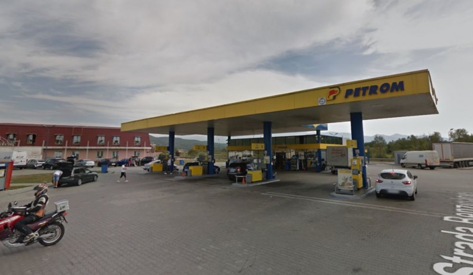 Un tânăr a murit imediat ce a oprit maşina lângă o pompă, într-o benzinărie din Sibiu