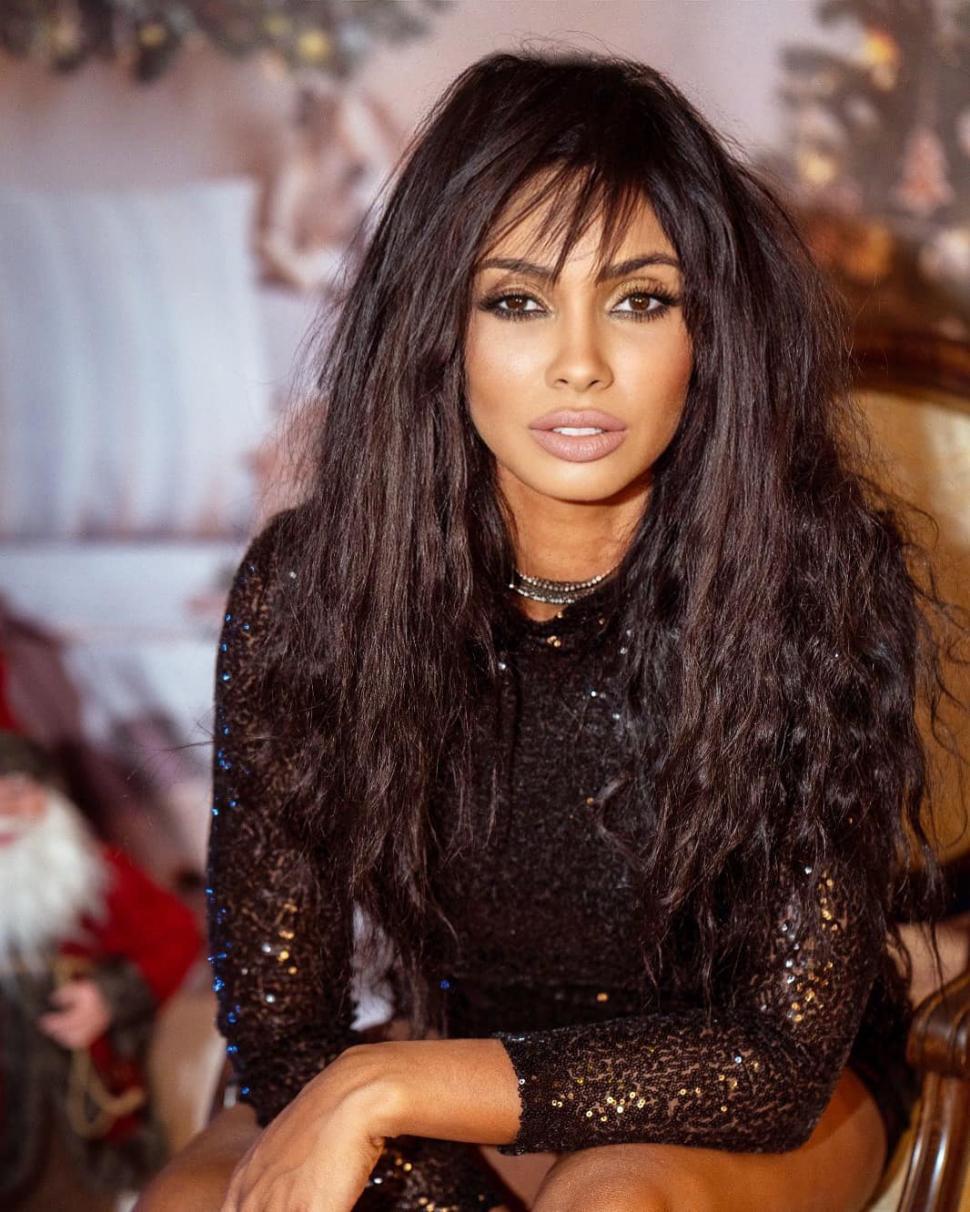 Laurette, snopită în bătaie într-un hotel din Capitală. Vedeta TV, la Poliție 698344