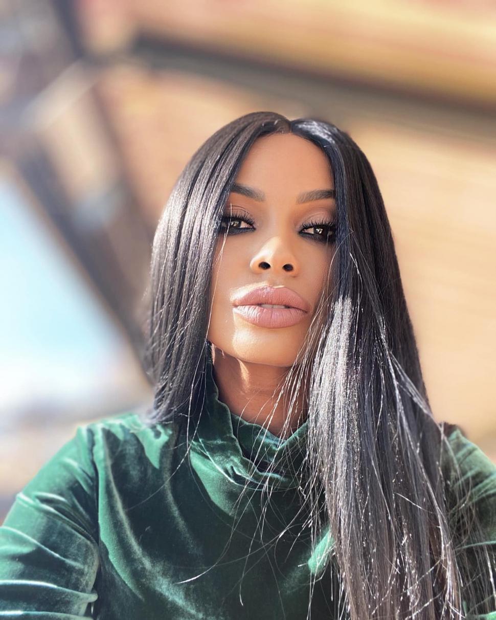 Laurette, dezvăluiri după scandalul de la hotel: ”Era plin de sânge la gură, ca un canibal! Dacă nu venea Poliția, cu două minute înainte, muream!” 698590