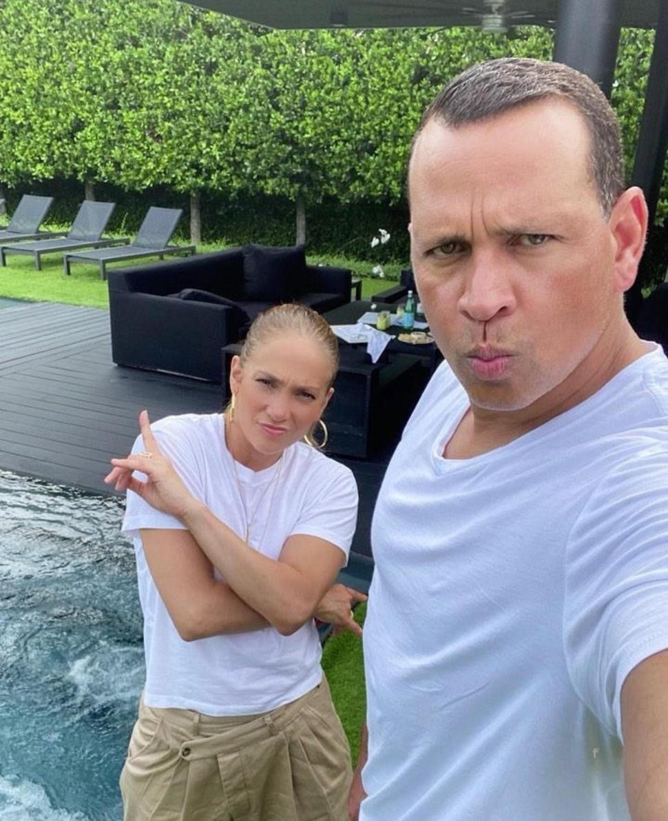 Jennifer Lopez, înşelată înainte de nuntă cu o tânără actriţă 698689