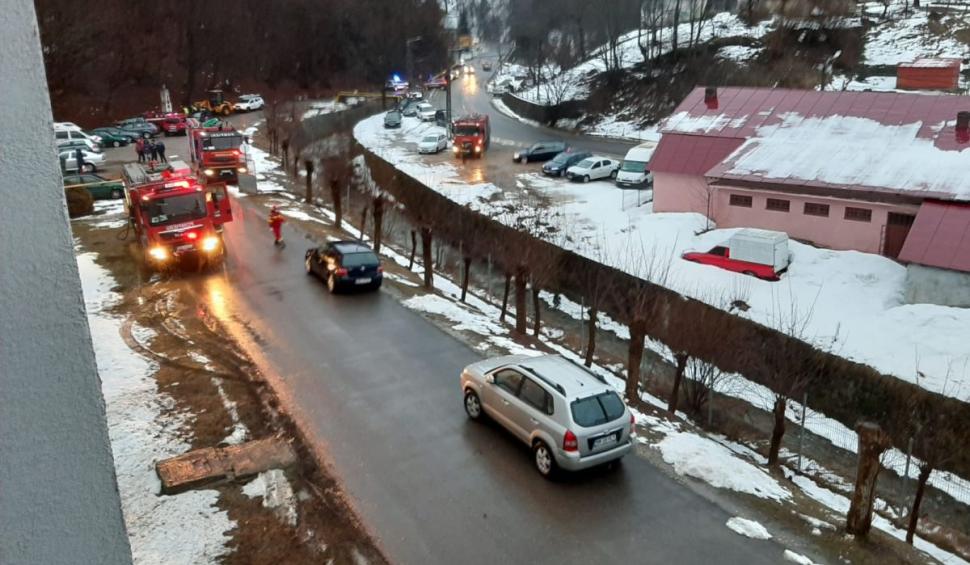 Incendiu la spitalul de psihiatrie din Cavnic. Zeci de pacienţi au fost evacuaţi. În spital se află şi bolnavi de COVID