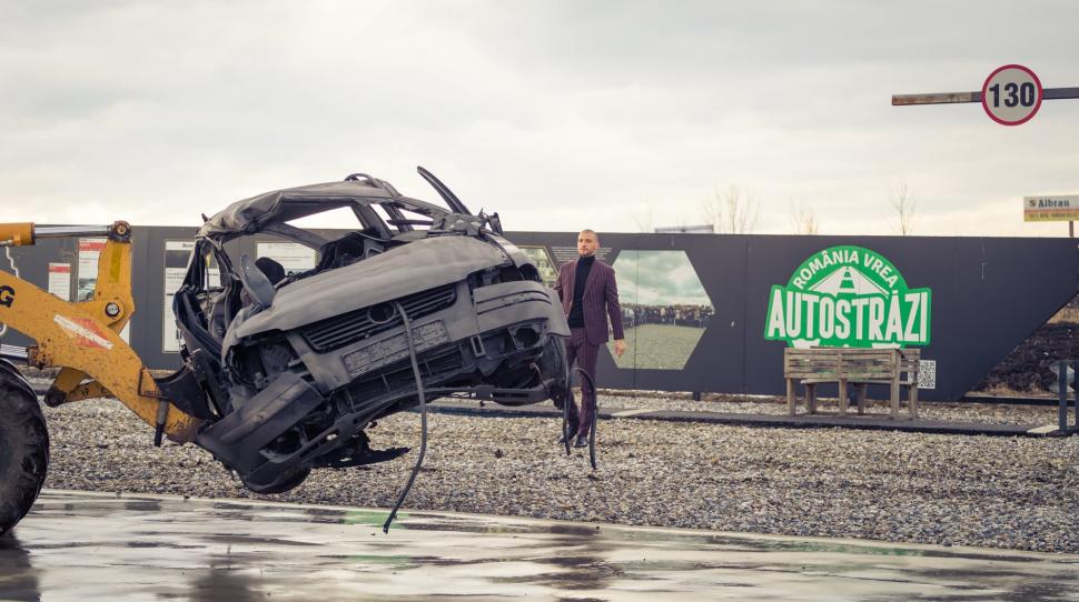 Ștefan Mandachi și-a îngropat primul metru de autostradă din Moldova: "Nu mai găsesc nicio soluție sau cale de resuscitare" 699020