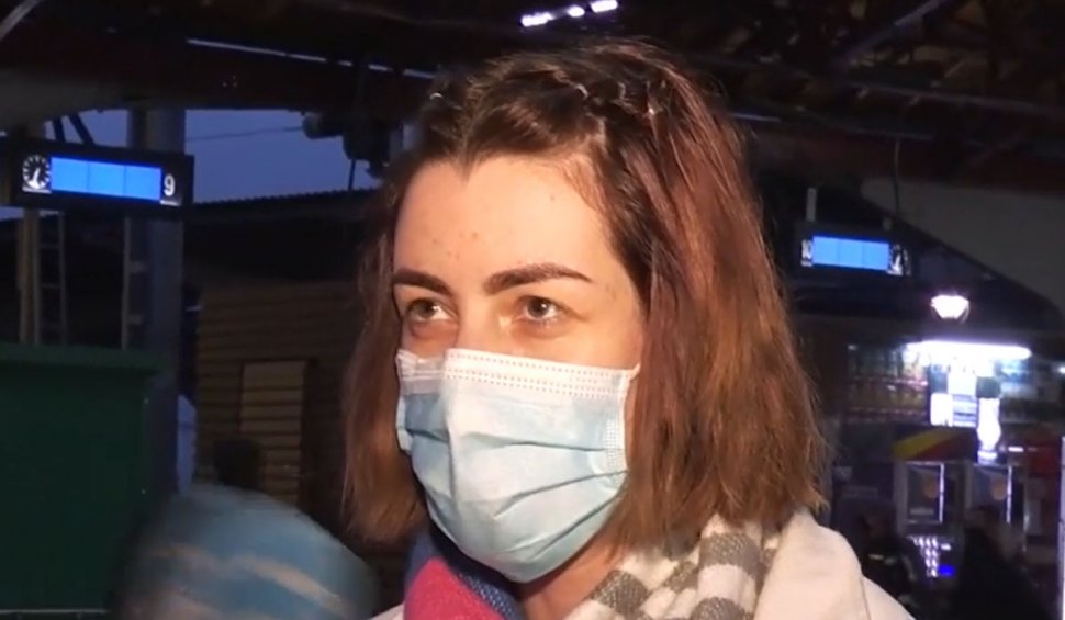 Călători ţinuţi 26 de ore în tren fără apă şi mâncare: "A fost frig, am avut doar un corn şi o apă" | VIDEO