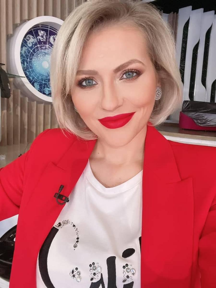Mirela Vaida, vacanţă de ziua ei. Cum a sărbătorit prezentatoarea TV la munte 699236