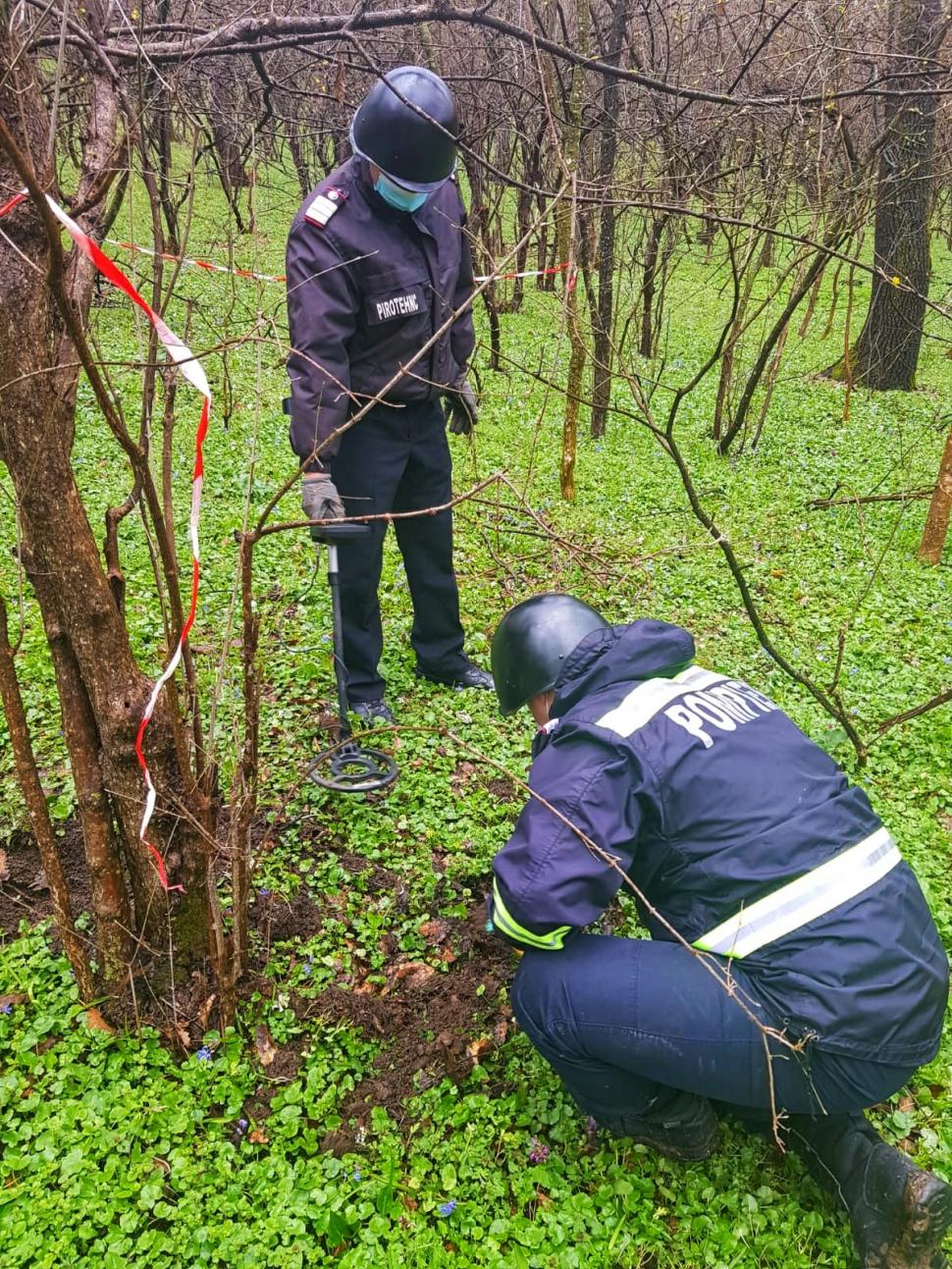 Un bărbat care căuta bijuterii cu detectorul de metale a găsit, în schimb, o bombă în Giurgiu 699908