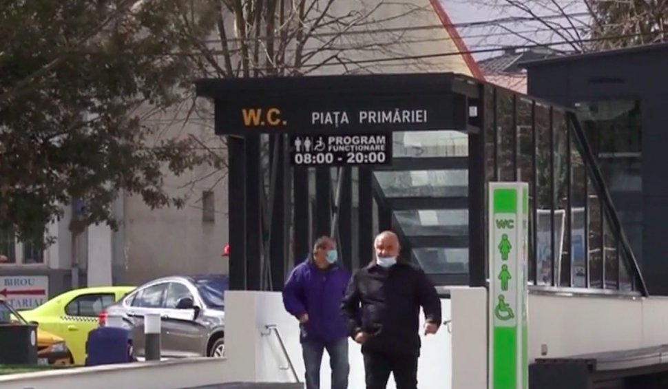 Cea mai scumpă toaletă publică din România a costat 400.000 de euro: "Trebuie să mai ciupească şi ei ceva"