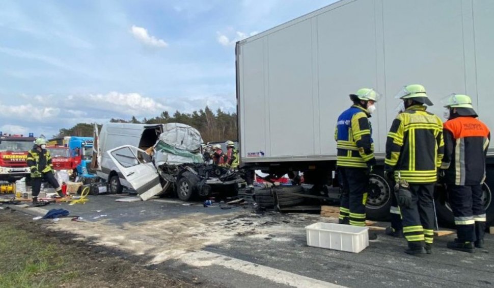 Şofer român, patron al unei firme de transport, mort într-un cumplit accident în Germania