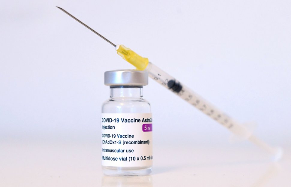 Vaccinul AstraZeneca are o eficienţă de 76% împotriva coronavirusului