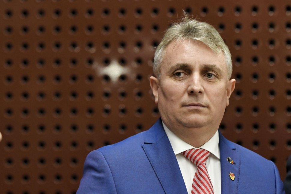 Ministrul de Interne, sancţiuni pentru Voiculescu şi Turcan. Bode: "Toţi suntem egali în faţa legii"