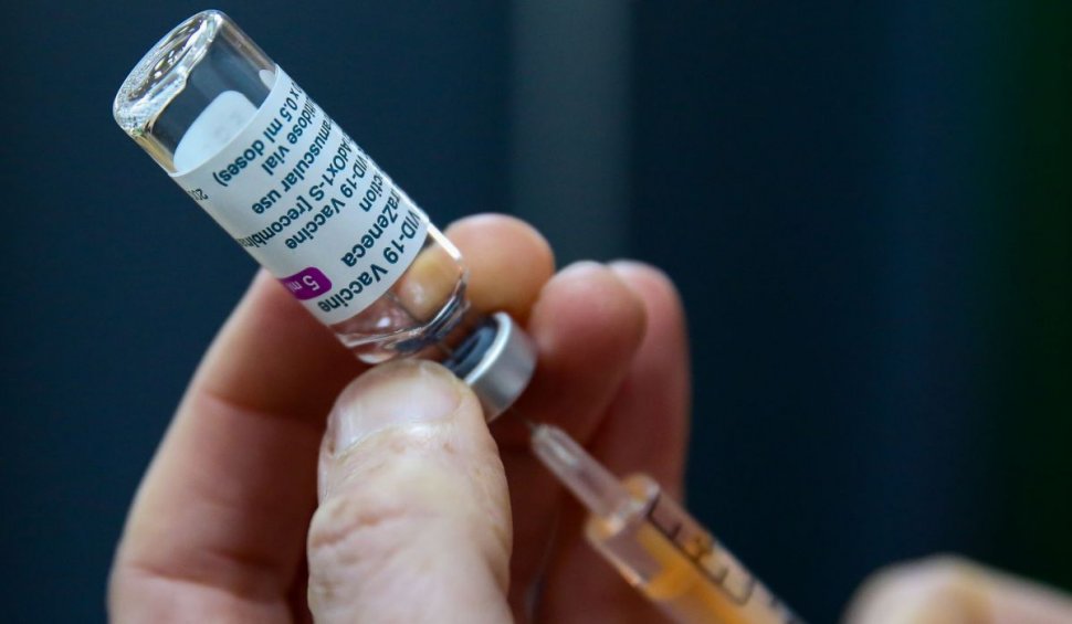 Peste 400.000 de doze de vaccin AstraZeneca sosesc vineri în România