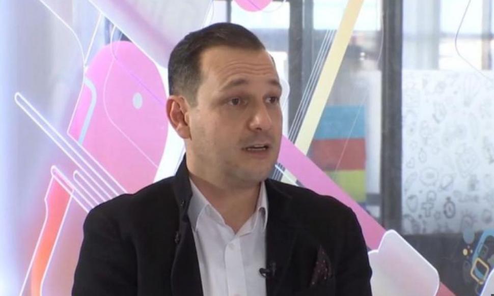 Medicul Radu Țincu: ”Vom ajunge să stăm toată săptămâna în casă și de la ore din ce în ce mai mici”
