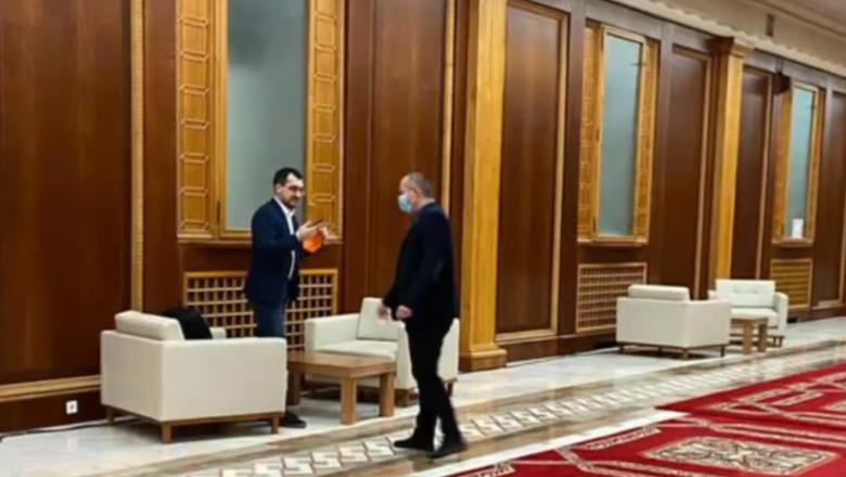  Consilier onorific al ministrului Vlad Voiculescu susţine că nu poate transmite virusul. ”Sunteţi ridicolă!“ 701812