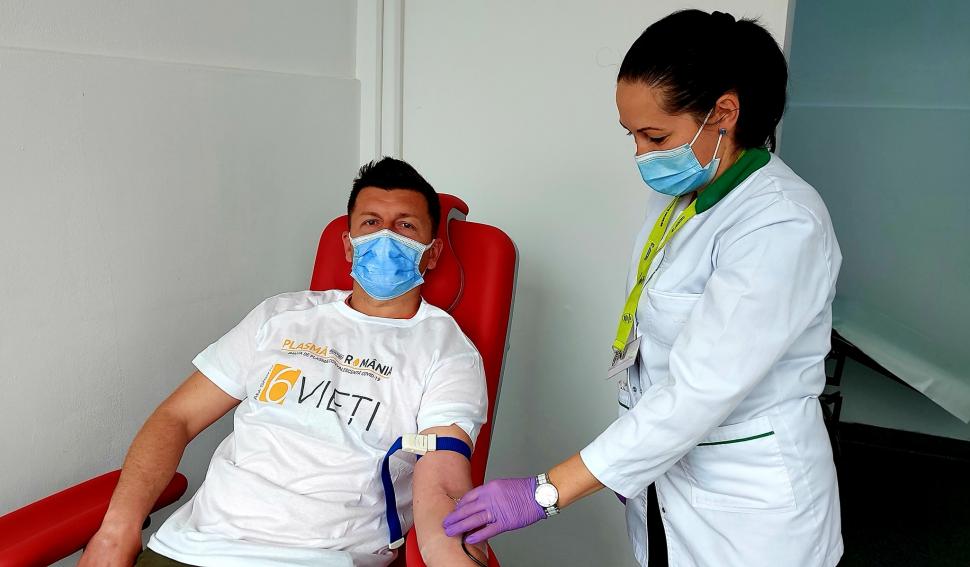 Pompierii care au descarcerat o tânără din Giurgiu au venit a doua zi să-i doneze sânge 702023