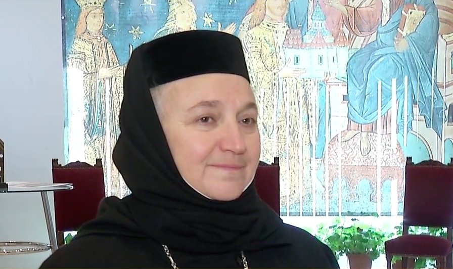 Cum se va desfășura slujba de Înviere la Mănăstirea Voroneț: "O să înconjurăm biserica, vom face toată slujba în curte"