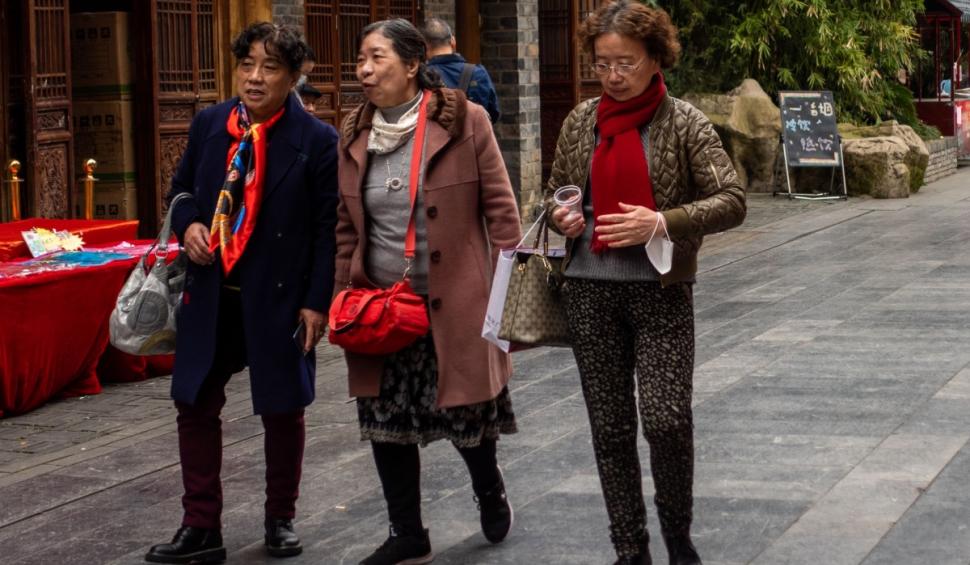 Imagini la un an de când orașul Wuhan, primul focar COVID-19 din lume, a ieșit din carantină. Viața locuitorilor a revenit complet la normal 702301