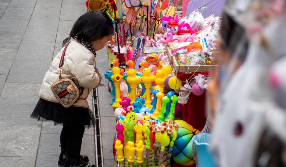 Imagini la un an de când orașul Wuhan, primul focar COVID-19 din lume, a ieșit din carantină. Viața locuitorilor a revenit complet la normal 702302