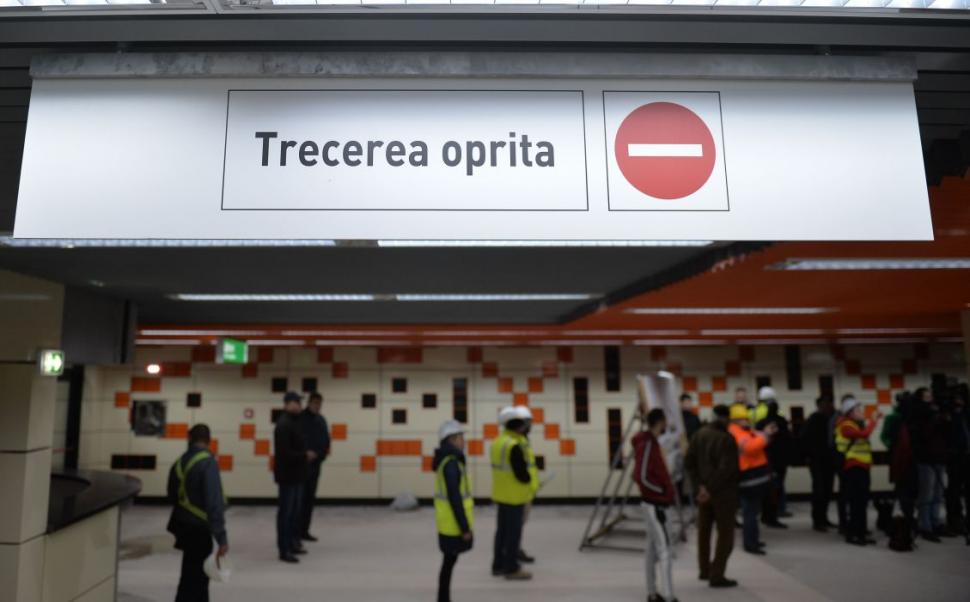 Lucrări la metrou, joi şi vineri. O staţie va fi închisă parţial