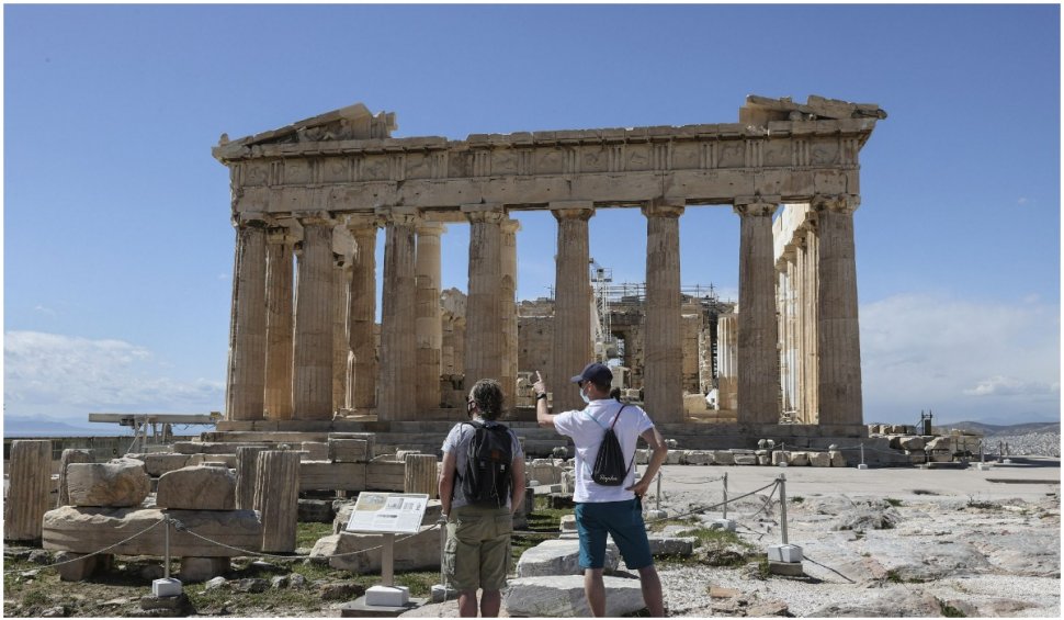 Grecia îşi deschide graniţele pentru turiştii vaccinaţi începând de săptămâna viitoare
