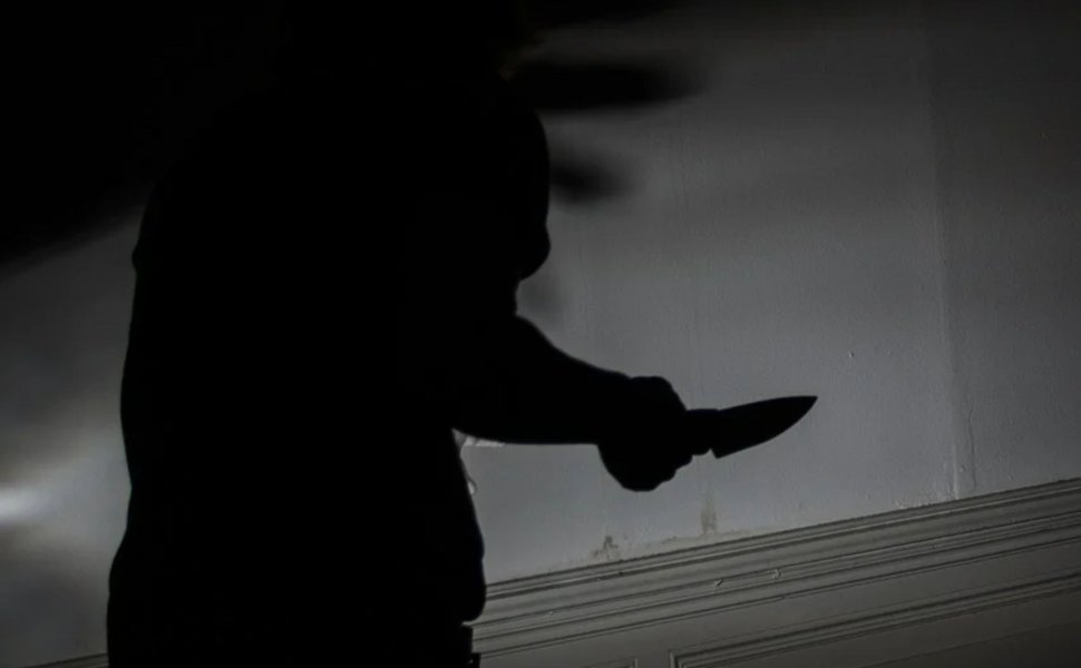 Atac cu cuțitul într-o moschee din capitala Albaniei. Cel puțin șase oameni au fost răniți