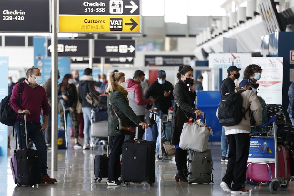 Grecia a revizuit condițiile de intrare în țară, inclusiv pentru turiști