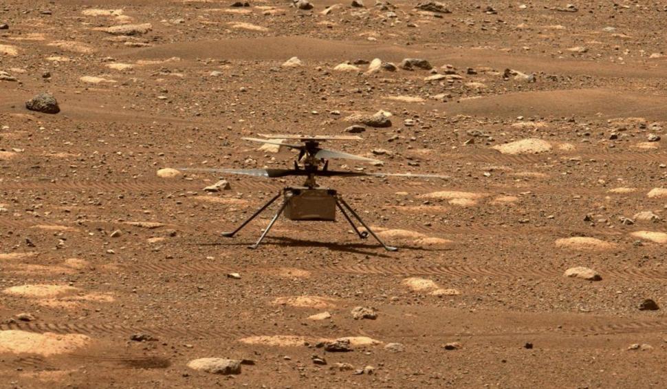 Elicopterul Ingenuity a efectuat, luni, primul zbor motorizat cu elice în atmosfera planetei Marte 703555