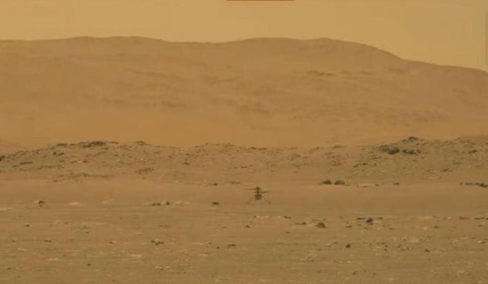 Elicopterul Ingenuity a efectuat, luni, primul zbor motorizat cu elice în atmosfera planetei Marte 703560