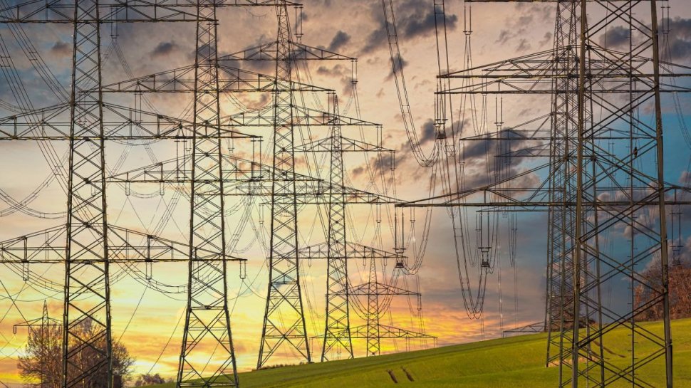 ANRE: Românii vor primi și compensaţii și despăgubiri la întreruperea energiei electrice