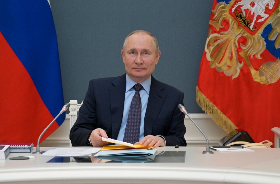 Putin cere populației să se vaccineze împotriva COVID-19