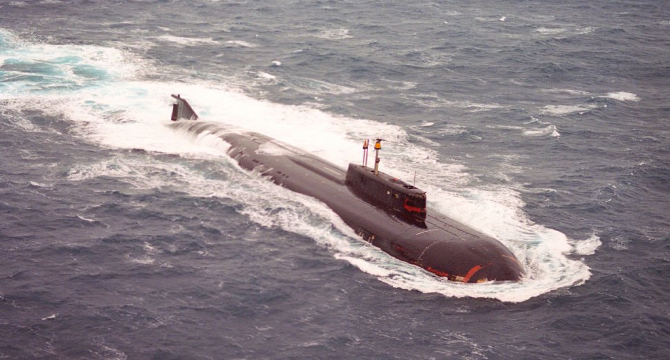 Submarinul dispărut în Indonezia mai are aer pentru 72 de ore