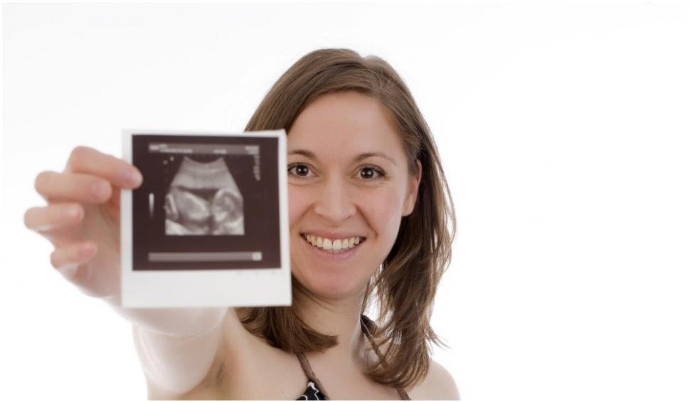 Un nou studiu arată că femeile însărcinate și nou născuții lor sunt mai predispuși la riscuri din cauza COVID-19 