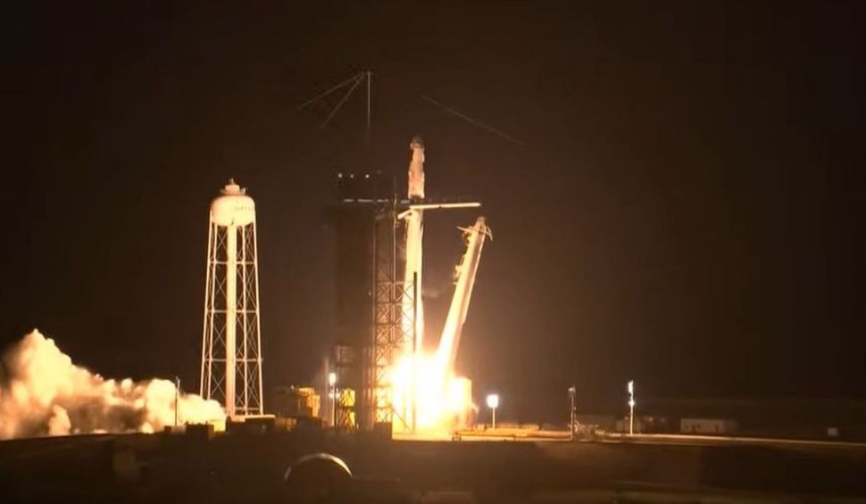 Racheta Falcon 9 şi capsula Crew Dragon au dus patru astronauţi pe orbită, pentru o misiune pe Staţia Spaţială Internaţională