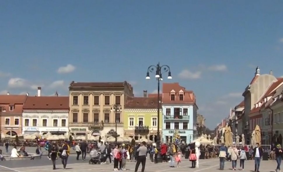 Brașovul, luat cu asalt de turiști în weekendul de Florii