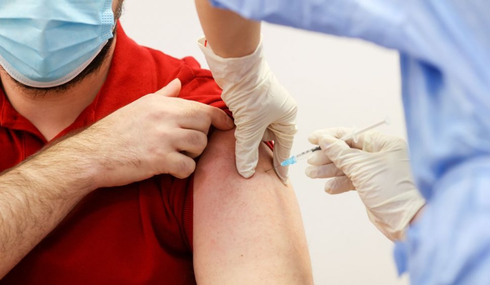 Peste 3 milioane de români au fost vaccinaţi deja împotriva COVID-19