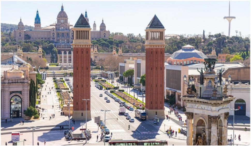 Spania primeşte din iunie turişti cu certificate COVID